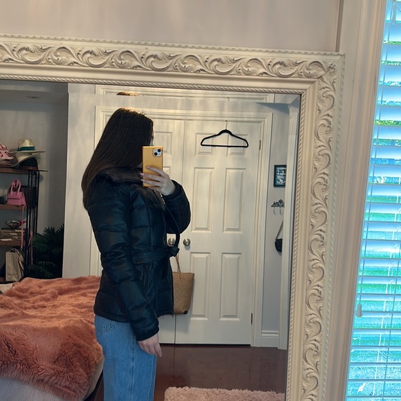 Danier downed leather jacket - Picture 3 of 9